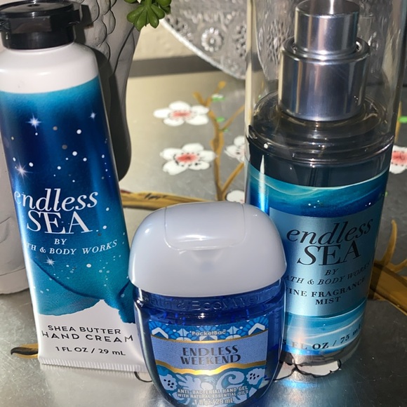 Bath and Bodyworks travel size endless Sea  Gift Set - Picture 2 of 3